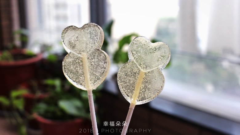 浓情蜜意棒棒糖,晶莹剔透哦~
