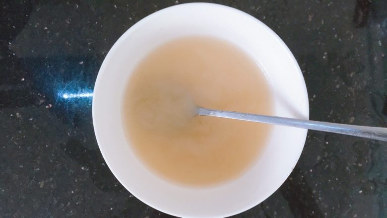 甜椒洋葱杏鲍菇炒牛肉,搅拌均匀后