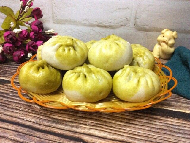 芹菜肉包子,再来一张,开饭了
