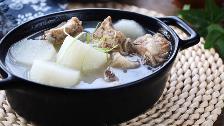 山药排骨汤,汤可以煮面煮饺子;