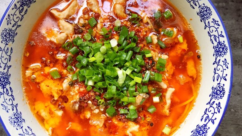 水煮肉片,撒上葱花就做好了!