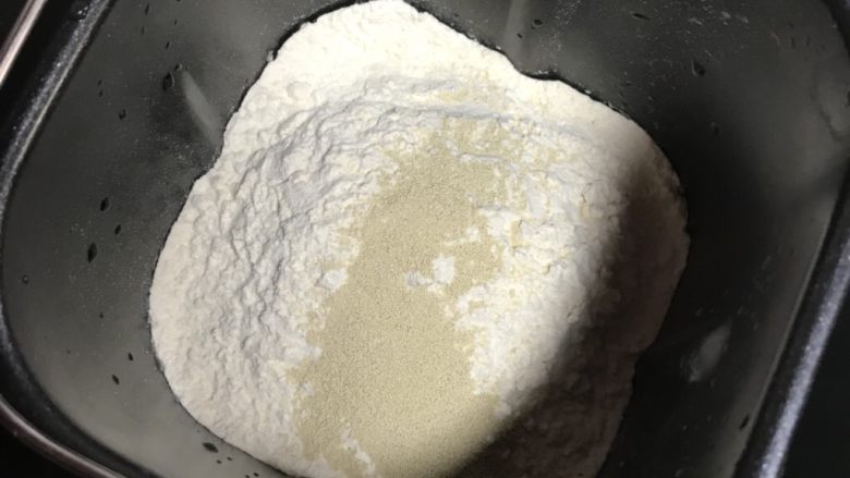 芝麻蜂蜜包,放入面包机