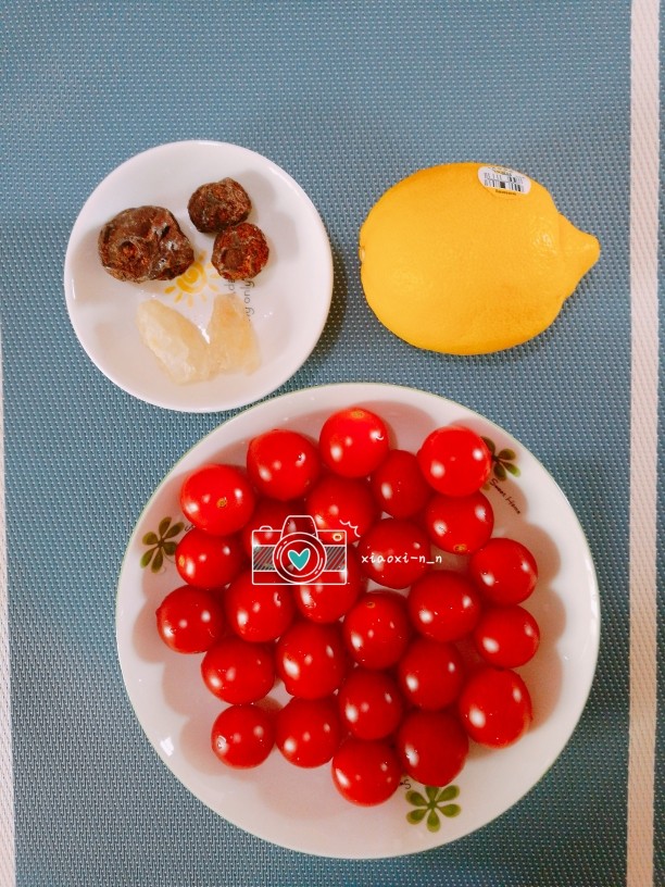 话梅小番茄,准备食材,<a style='color:red;display:inline-block;' href='/shicai/ 89994'>小番茄</a>洗净备用