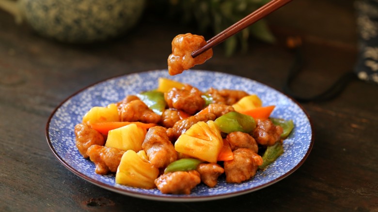 菠萝咕咾肉,如果勾起了你的食欲就赶快试试吧!