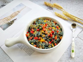 蝶豆花五彩炒饭