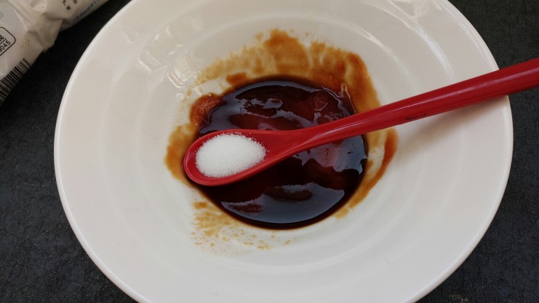 茄汁煎蛋,再放一勺盐