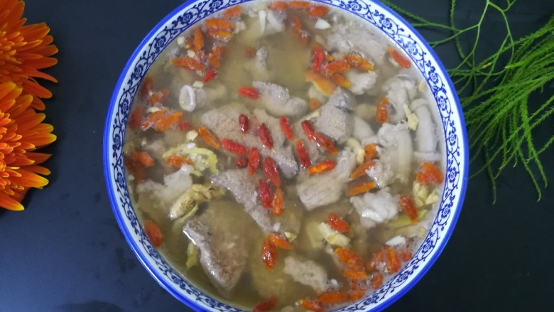 #客家美食#猪肝瘦肉小肠涮酒,看着就很想吃,是不是?
那还等什么,赶紧动手做起来呀?