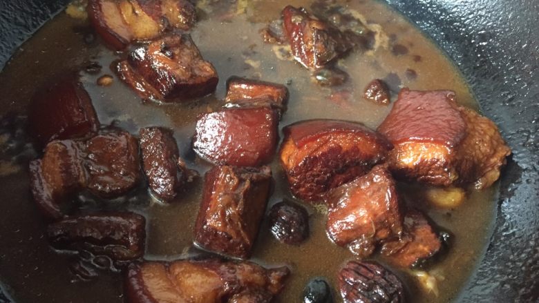 美味的肉夹馍,小火慢炖1~1.5小时差不多肉烂入味就可以关火了