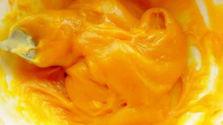 芒果糯米糍,取出再次搅拌，稍微晾凉就可以用了