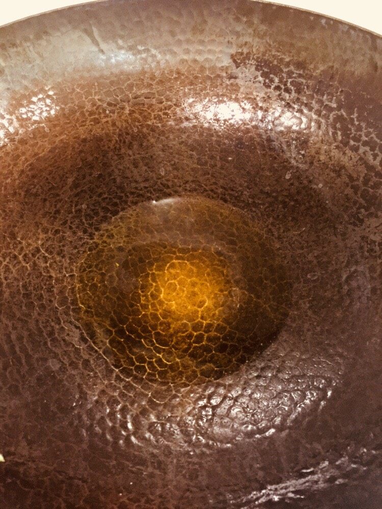 炒虾仁,热锅热油