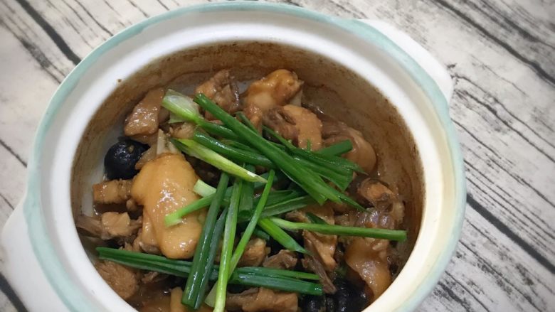 沙姜鸡煲