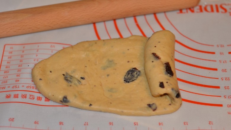 黑加仑红糖吐司(一次性发酵),从上卷到下