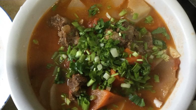 西红柿炖牛腩,电压力锅，肉类，30分钟，成品如图。