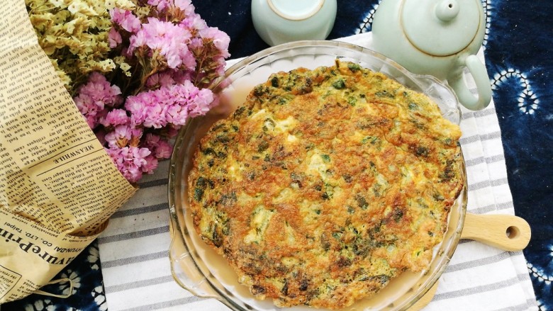 春季养肝，香椿芽鸡蛋饼,出锅