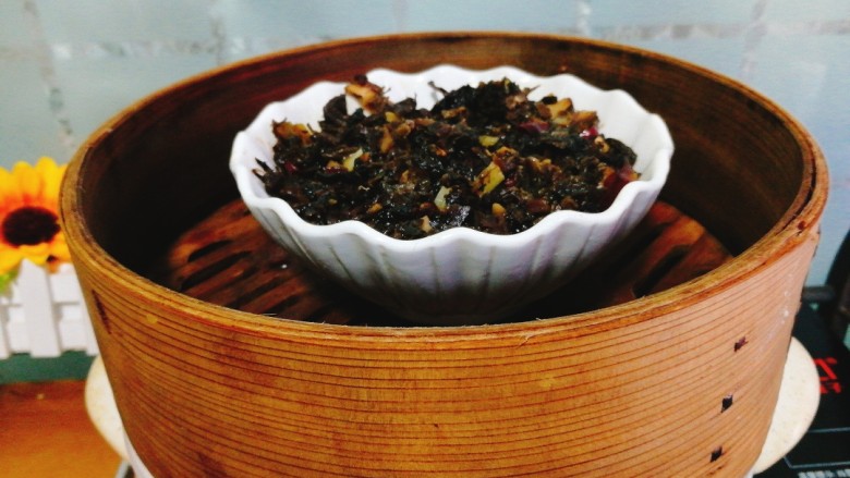 家常菜+梅菜扣肉,上锅蒸或者砂锅煨,