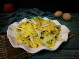 韭黄炒鸡蛋