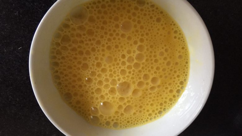 瑶柱(干贝)蒸蛋,你鸡蛋打散