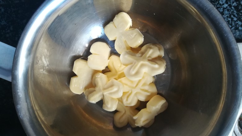 神奇的玛德琳,<a style='color:red;display:inline-block;' href='/shicai/ 887'>黄油</a>粒