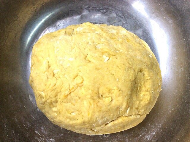 炸红薯丸子,和好后,醒10分钟