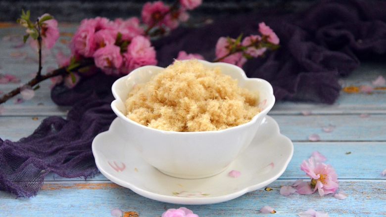 自制肉松(面包机版),简单美味的肉松就做好啦,可以单独吃,也可以做肉松蛋糕卷跟肉松面包吃