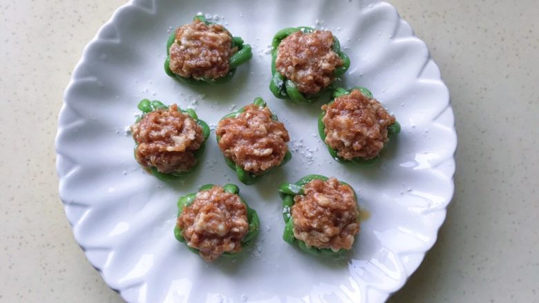 肉饼缸豆花环,全部码好