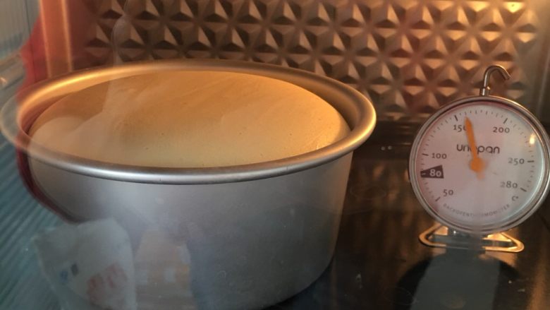 6寸原味戚风蛋糕 ,每个烤箱温度不同,我的烤箱温度偏高10度