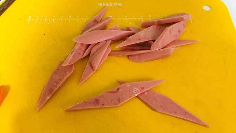 家常小炒,也是斜切😏这样好看搭配着舒服