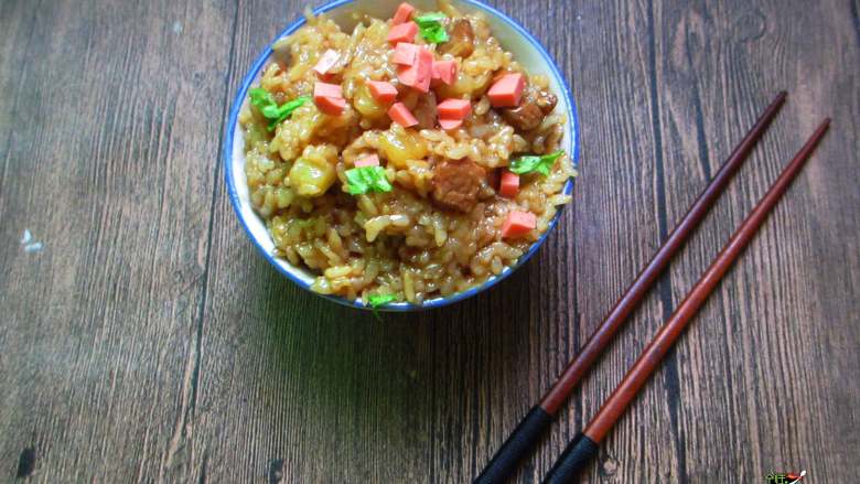 五花肉土豆焖饭,非常简单,一锅饭有肉又有菜