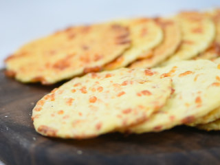 芝士虾皮薄饼