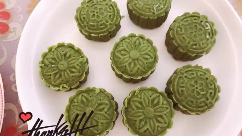 冰皮月饼,脱膜后放置冰箱2h,口感更加
