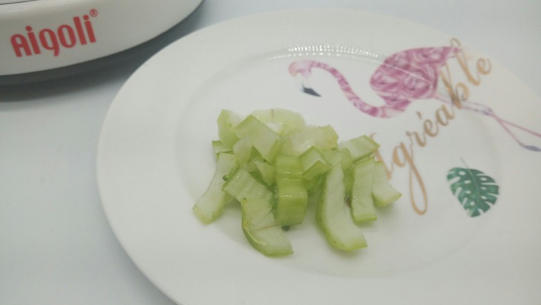 【宝宝辅食】鳕鱼什锦糊,青菜取菜梗就可以，