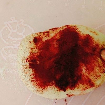 早餐+花样奶香馒头,面团分两份,一份加入红曲粉