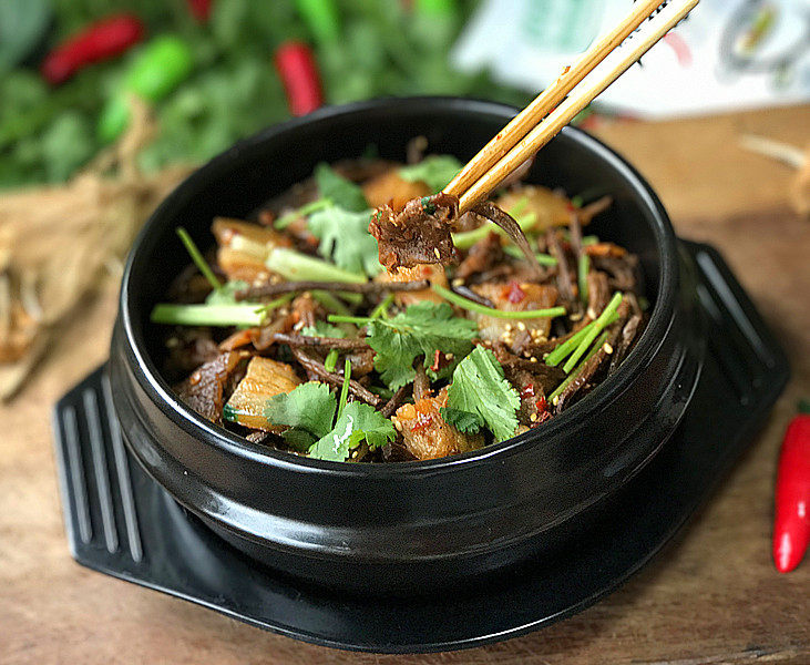 #菌类料理# 麻辣茶树菇干锅,麻辣鲜香有嚼劲,真的超级好吃