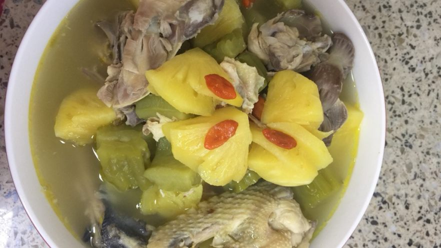 菠萝炖鸡