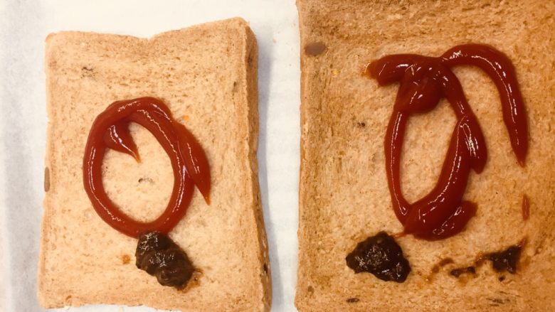 吐司披萨,加<a style='color:red;display:inline-block;' href='/shicai/ 5137'>黑椒汁</a>