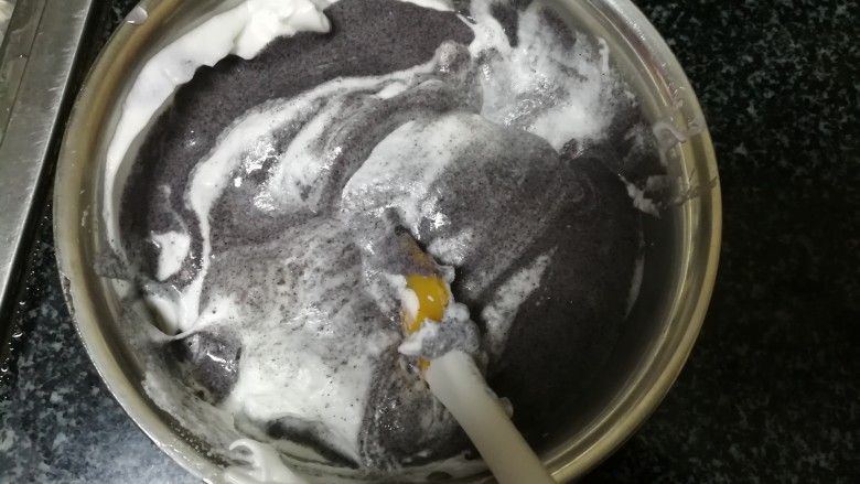超级好吃的黑米糕,不规则翻拌,翻拌,一定要记住。