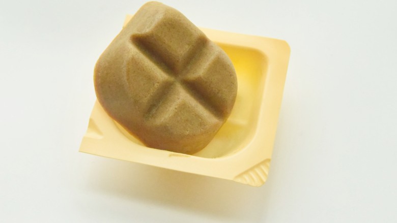 宝宝辅食-咖喱土豆鸡翅1Y+,打开是这样的,我们这边按照线取一半咖喱