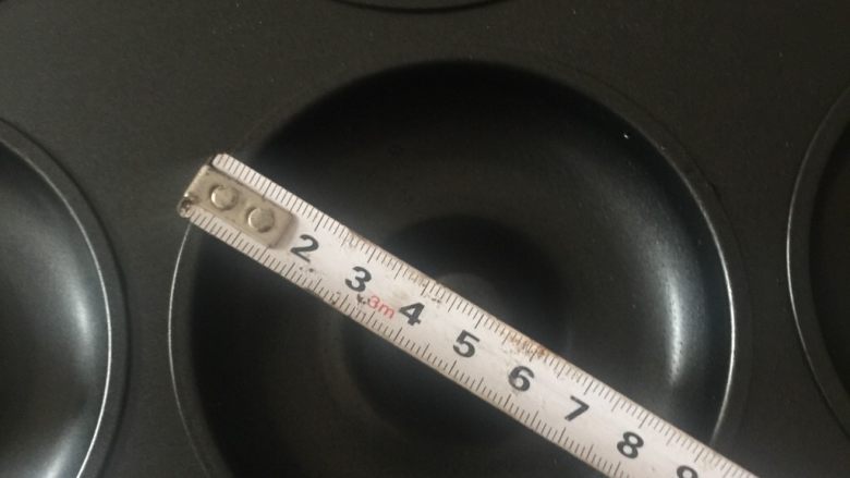 甜甜圈(松软清香不甜不腻)烤箱版,我的膜具大小,大家可以参考下!蛮大一只!