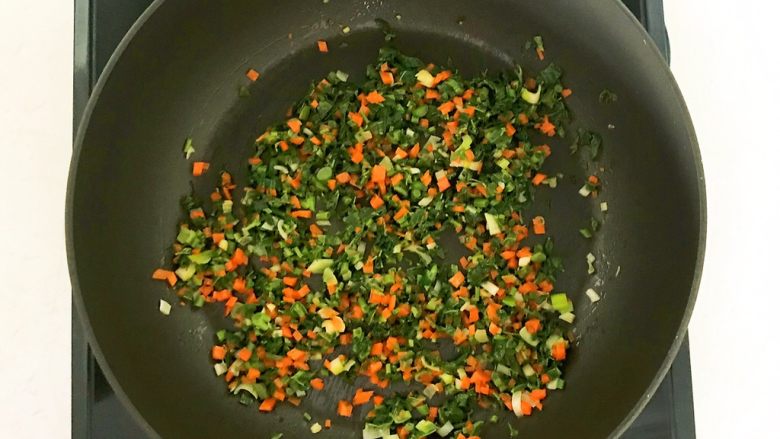 香椿系列之三 香椿炒饭,翻炒1分钟