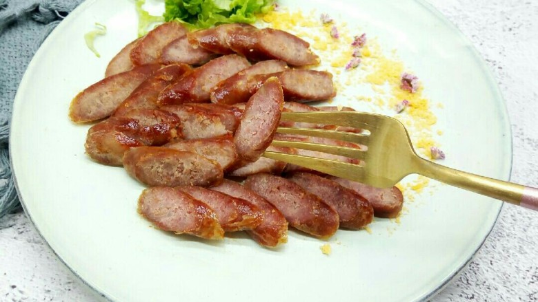 自制脆皮烤肠,来一口!
