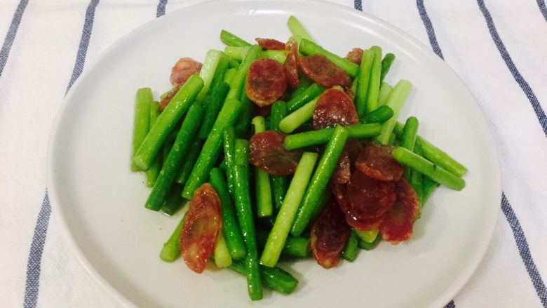 蒜苔炒腊肠,蒜苔炒腊肠～