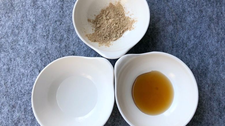 梅菜扣肉,扣肉粉3g(可以用十三香代替),醋10g,<a style='color:red;display:inline-block;' href='/shicai/ 865'>蜂蜜</a>10g
