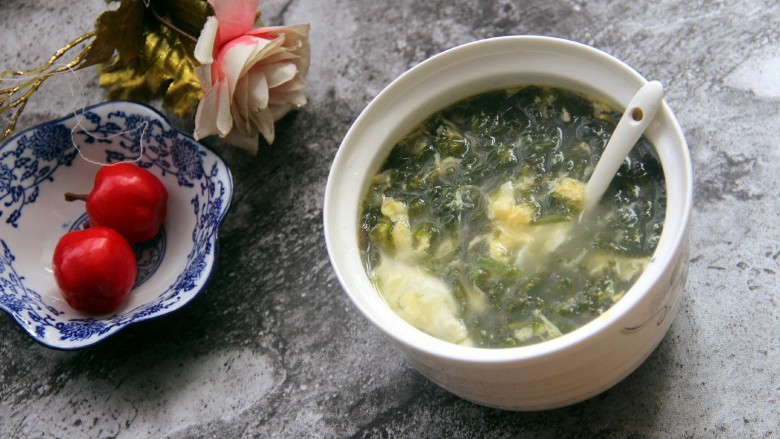 鸡蛋紫菜汤,好喝的紫菜汤就做好了