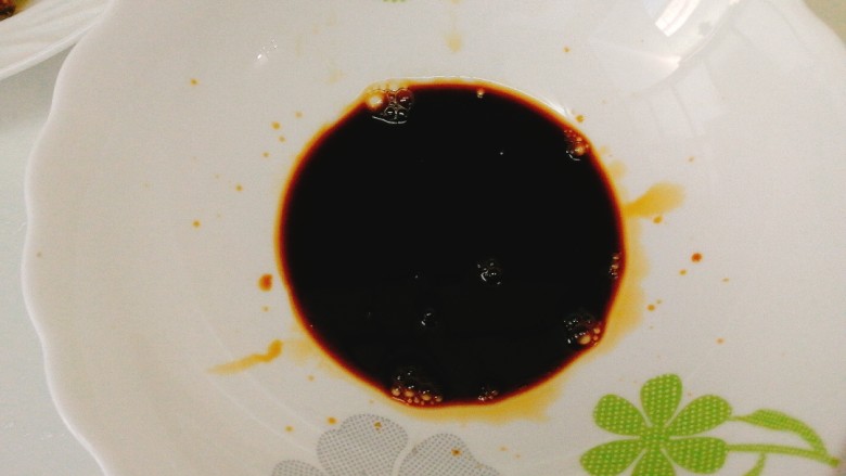 菌类料理+香菇焖鸡,调汁:<a style='color:red;display:inline-block;' href='/shicai/ 788'>生抽</a>