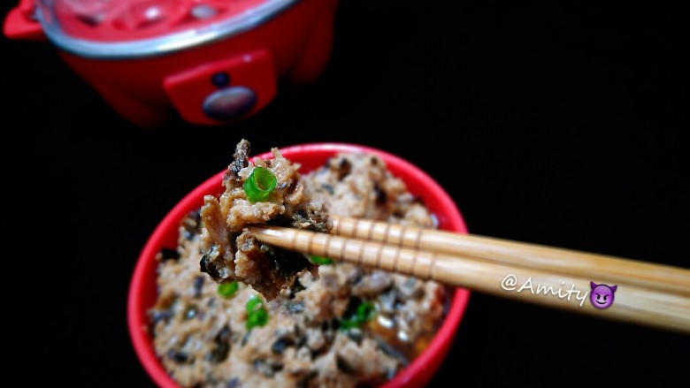 梅菜蒸肉饼(蒸蛋器版),来一口。