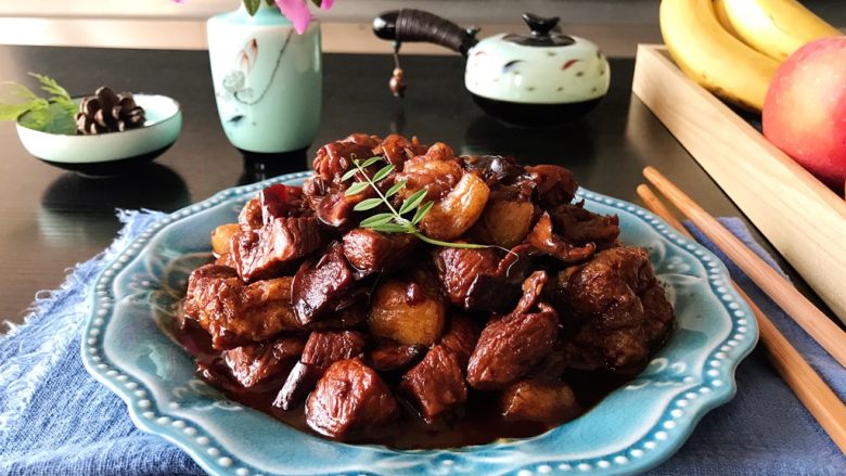 油豆腐香菇红烧肉,是不是好诱人(❀ฺ´∀`❀ฺ)ノ