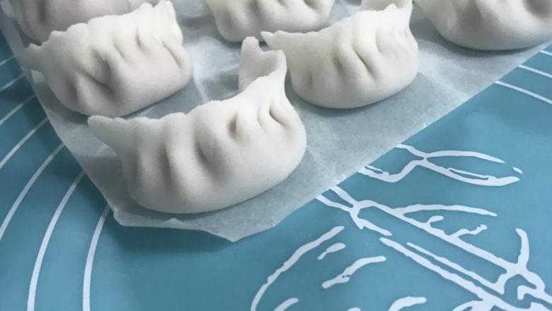 水晶虾饺,然后就包起来吧!