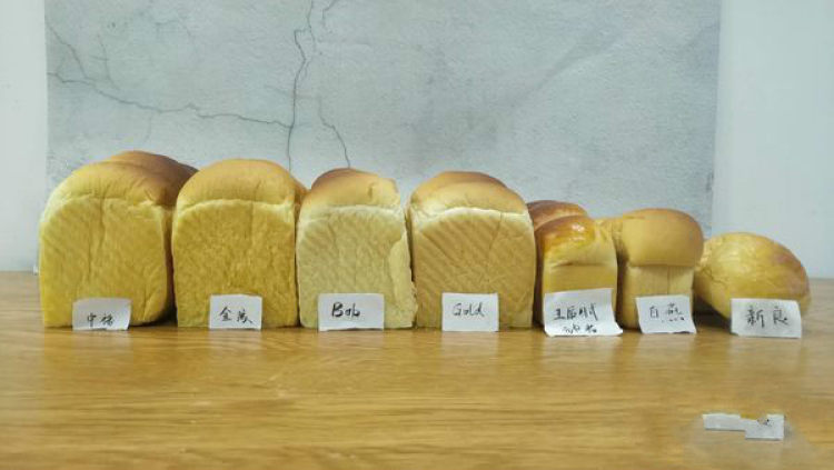 评测 | 做面包哪家面粉强？10款高筋面粉测评