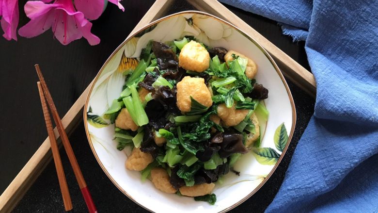 黑木耳豆泡小青菜,健康有营养,好吃(๑´ڡ`๑)