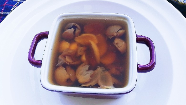安神助眠汤
(心脾气血两虚适用),起锅,捞去药茶包